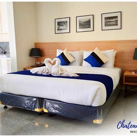 Chateau Bleu Resort Calamba  Exteriör bild